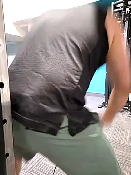 Snapshot of CloudyMuscleBeefy chatting on September 11, 2025, 1:06 am CloudyMuscleBeefy online show from September 11, 2025, 1:06 am