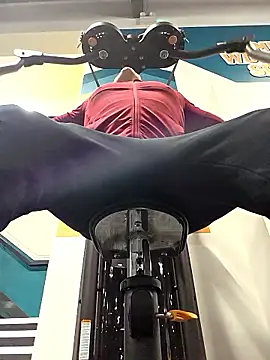 Snapshot of CloudyMuscleBeefy chatting on January 15, 2026, 12:48 am CloudyMuscleBeefy online show from January 15, 2026, 12:48 am