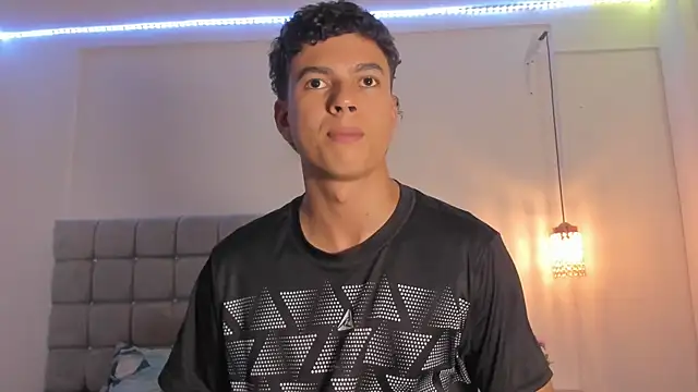 Santy Stump online show from November 30, 2025, 10:03 pm