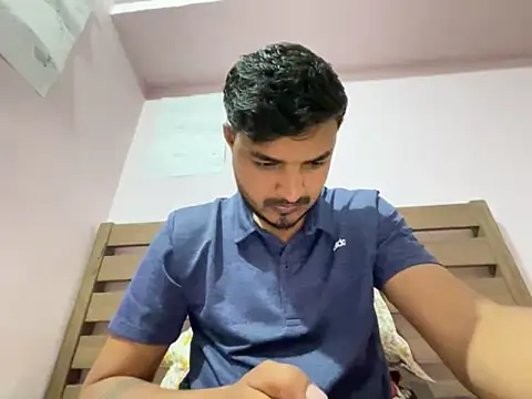 midnight 24 online show from December 4, 2025, 4:38 pm