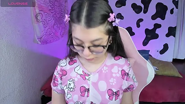 abbie jensen  online show from November 14, 2025, 9:13 pm