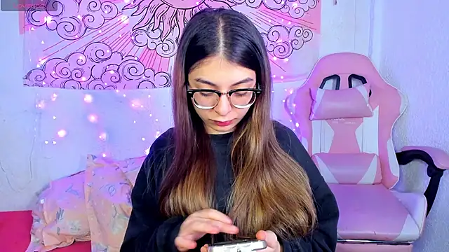 abbie jensen  online show from July 30, 2026, 4:44 am