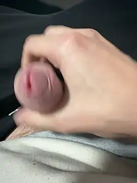 UseMyAssx online show from December 5, 2025, 3:41 pm