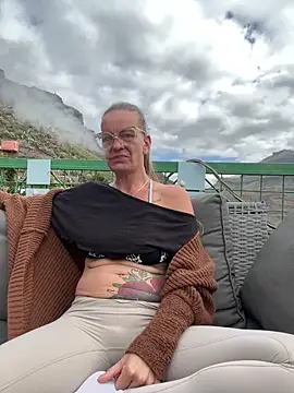 LucyLingerie78 online show from April 23, 2026, 8:57 am