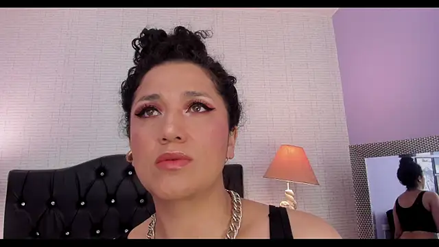 Dakota Rainbow22 online show from November 1, 2025, 5:48 pm