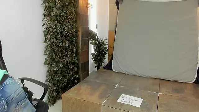 MarcusBlack  online show from October 1, 2025, 11:49 am