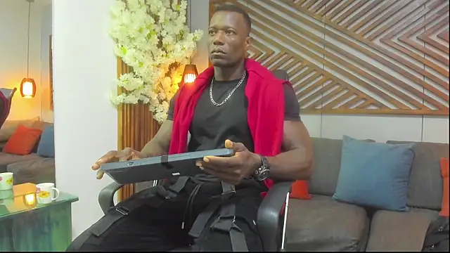 MarcusBlack  online show from October 3, 2025, 11:40 am