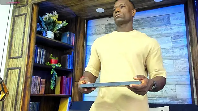 Snapshot of MarcusBlack_ chatting on July 11, 2026, 11:35 am MarcusBlack online show from July 11, 2026, 11:35 am