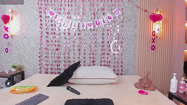 Antonella west online show from February 17, 2026, 8:26 pm