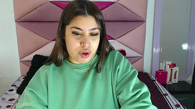 jazminslut online show from September 26, 2025, 12:58 am