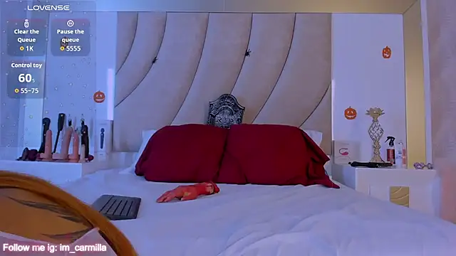 AnnahiBaker online show from October 21, 2025, 8:31 pm