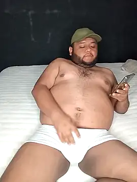 Osogaypardo online show from September 25, 2025, 8:18 am