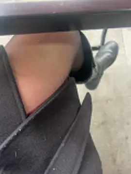 xiaoyuan01 online show from February 27, 2026, 2:44 am