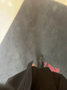 xiaoyuan01 online show from April 22, 2026, 3:53 am