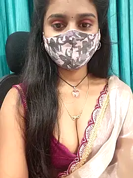 Aanya hotty online show from October 17, 2025, 5:48 pm