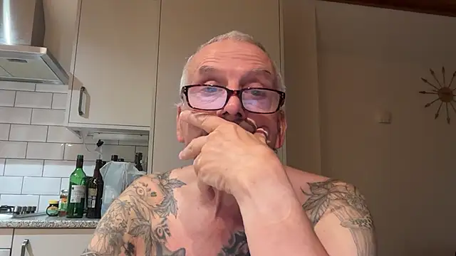 poggles online show from September 18, 2025, 6:48 am