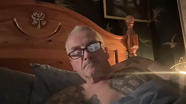 poggles online show from November 30, 2025, 9:52 pm