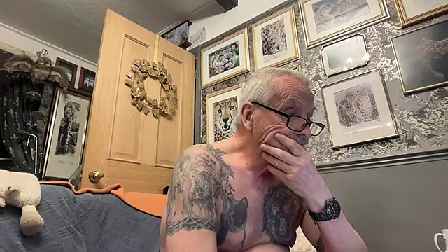 poggles online show from April 2, 2026, 8:17 pm