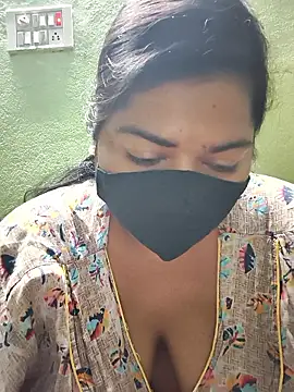 Liyaa 24 online show from February 9, 2026, 4:33 pm