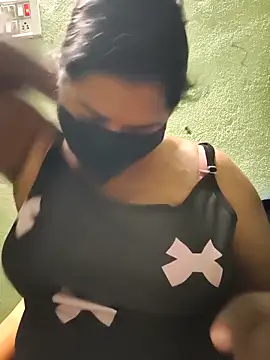 Liyaa 24 online show from February 17, 2026, 4:57 pm