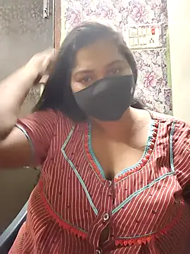 Liyaa 24 online show from April 20, 2026, 4:43 pm