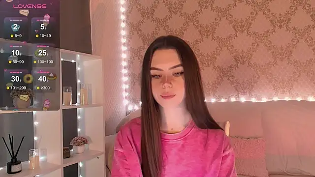 HolyMiax online show from December 22, 2025, 3:36 am