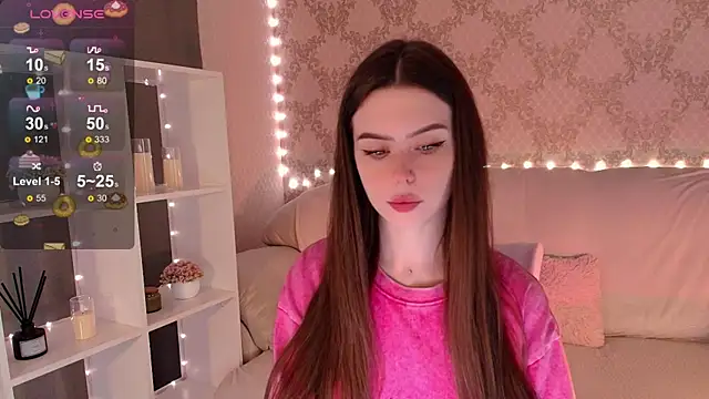 HolyMiax online show from June 17, 2026, 1:52 am