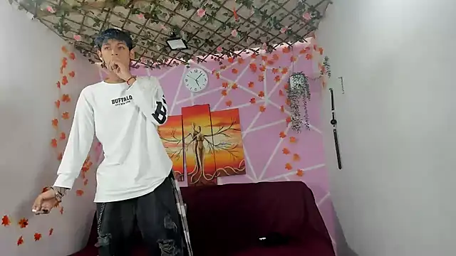 Bastian boyshot77 online show from September 30, 2025, 7:19 pm