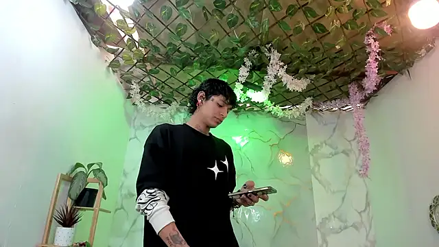 Bastian boyshot77 online show from April 20, 2026, 7:15 pm