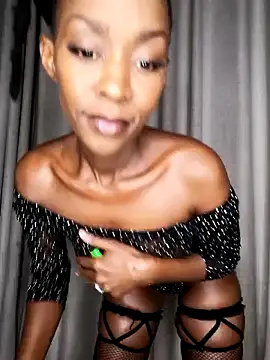 chocolatehotwife online show from April 17, 2026, 1:41 am