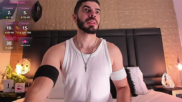 AxelThompson  online show from October 18, 2025, 12:39 pm