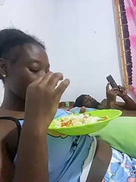 Snapshot of GeileErica chatting on November 18, 2025, 1:00 am GeileErica online show from November 18, 2025, 1:00 am