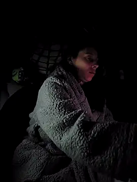 DarkAngelz1 online show from November 17, 2025, 1:22 am