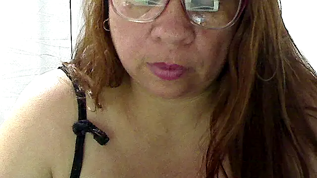 Snapshot of luciana69hot chatting on May 11, 2026, 10:51 pm luciana69hot online show from May 11, 2026, 10:51 pm