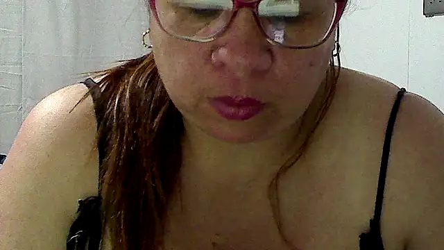 Snapshot of luciana69hot chatting on May 21, 2026, 11:12 pm luciana69hot online show from May 21, 2026, 11:12 pm