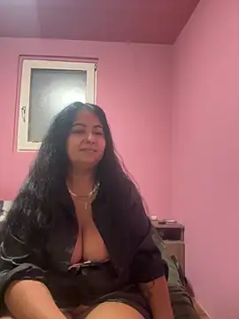 Melissa10 online show from November 1, 2025, 8:55 pm