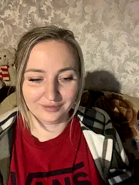 hotsteacher online show from December 3, 2025, 1:46 am