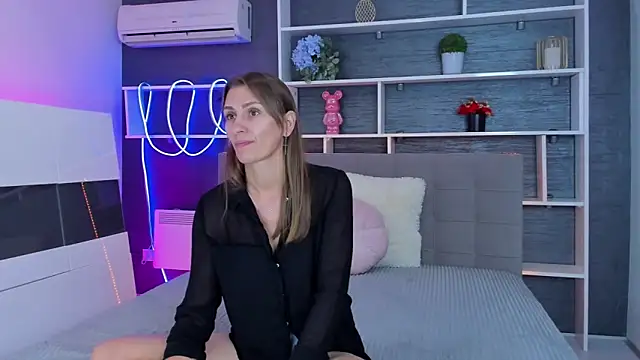 ChristyBrook online show from October 6, 2025, 7:11 pm