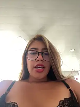 sara calderon online show from October 11, 2025, 1:20 pm