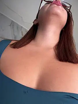 sara calderon online show from April 19, 2026, 1:43 pm