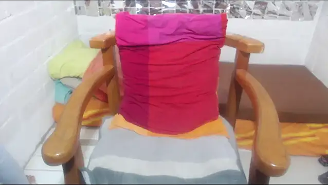 rose-crystal online show from February 24, 2026, 11:03 pm