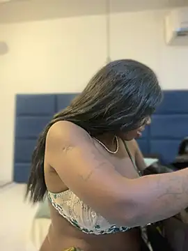 Alexia 24 online show from January 16, 2026, 10:14 pm