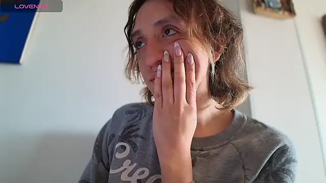 Axel-xoxo online show from March 17, 2026, 6:55 pm