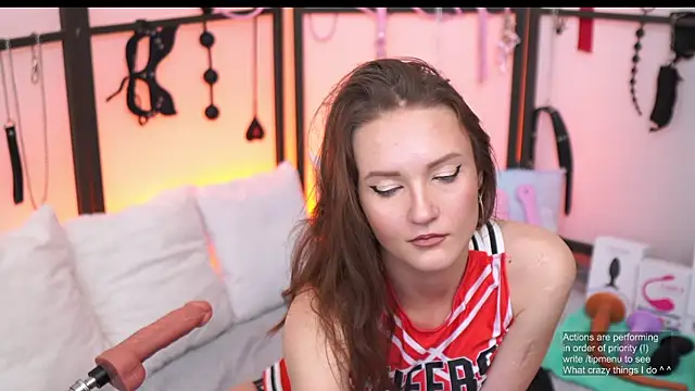 Olivia WestSun online show from October 13, 2025, 5:29 am