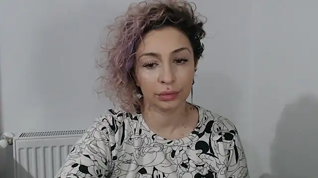 Snapshot of AAARUNY chatting on February 22, 2026, 4:38 pm AAARUNY online show from February 22, 2026, 4:38 pm