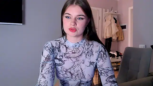 Snapshot of AlexaButttler chatting on November 7, 2025, 8:42 pm AlexaButttler online show from November 7, 2025, 8:42 pm