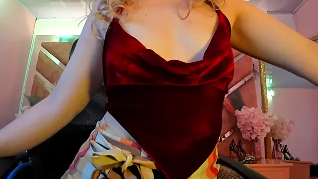 Snapshot of Pamela_Squirtt chatting on June 19, 2026, 3:44 am Pamela Squirtt online show from June 19, 2026, 3:44 am