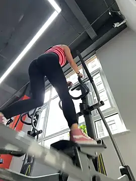 Ninazhang online show from March 3, 2026, 5:24 am