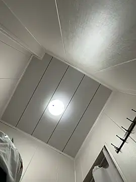 Ninazhang online show from April 21, 2026, 12:56 am