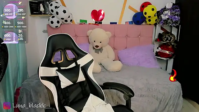 Snapshot of Luna_blackk chatting on July 15, 2026, 9:09 pm Luna blackk online show from July 15, 2026, 9:09 pm